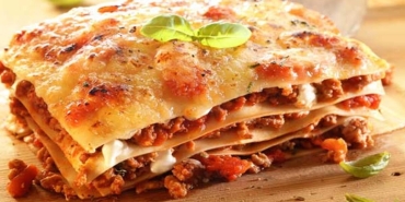 lazanya-tanimi-italyan-yemeklerinden-devam-ediyoruz-lazanya-nasil-yapilir-N1qdCwV5.jpg