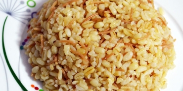 sehriyeli-bulgur-pilavi-tanimi-klasik-nefis-lezzetlerden-sehriyeli-bulgur-pilavi-nasil-yapilir-24DErJYl.jpg